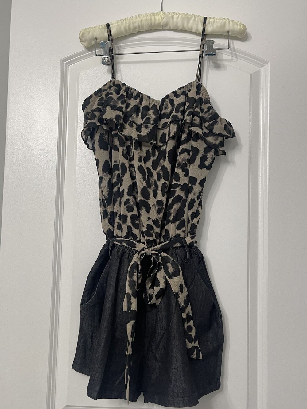Y2K Blue Spice Romper Womens XL Cheetah Leopard Print Denim Shorts Jumpsuit